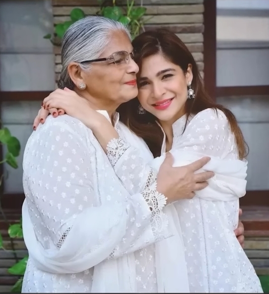 Ayesha Omar with her mother Bushra Omar