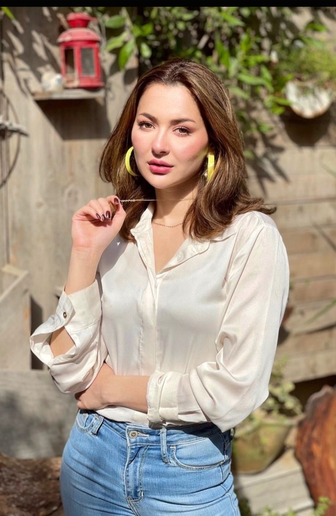 Hania Aamir famous Pakistani actress and model
