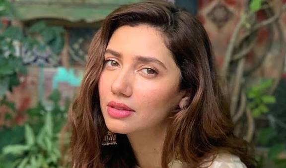 “Pakistani actress Mahira Khan”
