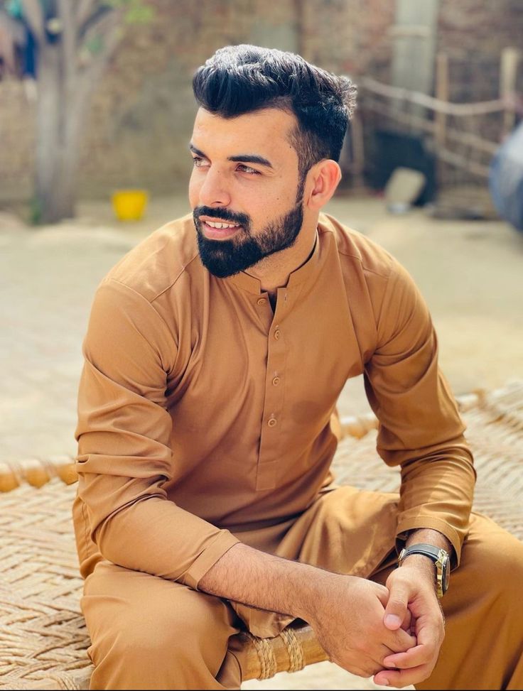 Shadab Khan, Pakistani all-rounder, official profile photo
