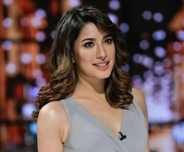 Mehwish Hayat posing for a photoshoot
