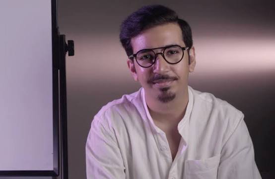 Moroo content creator smiling