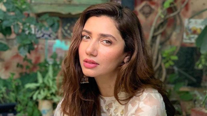  Mahira Khan stunning in photoshoot
