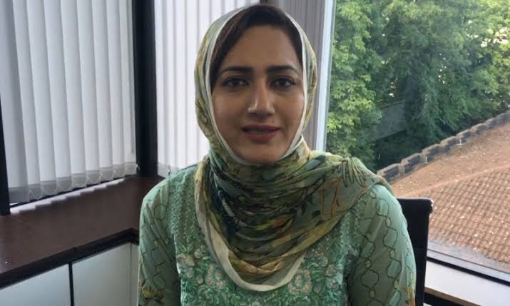 War Correspondent and Political Reporting