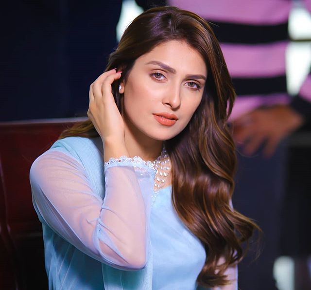 Ayeza Khan stunning look in latest 2025 photoshoot
