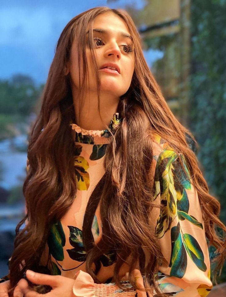 Hira Mani, Pakistani actress and singer, official profile photo