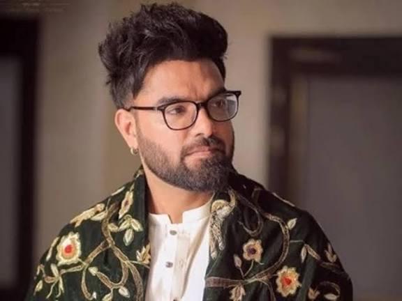 Yasir Hussain, Pakistani actor and TV host, in a formal look