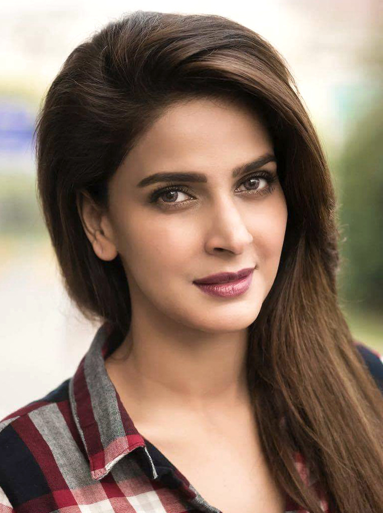  Saba Qamar (Actress)