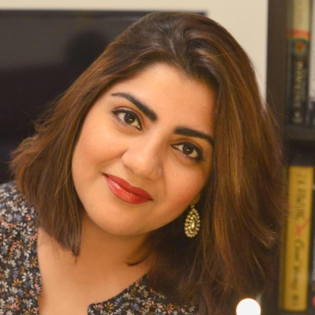  Mahwash Ajaz in an elegant traditional outfit
