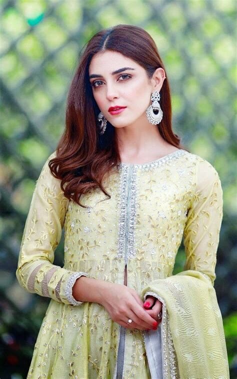 Maya Ali elegant in soft yellow traditional Pakistani outfit
