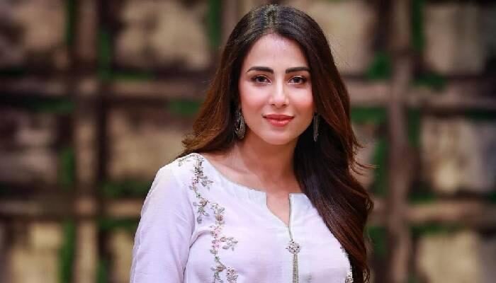 Ushna Shah in elegant white embroidered kurta