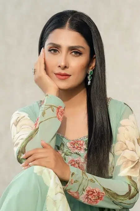 Ayeza Khan Pakistani drama actress and model
