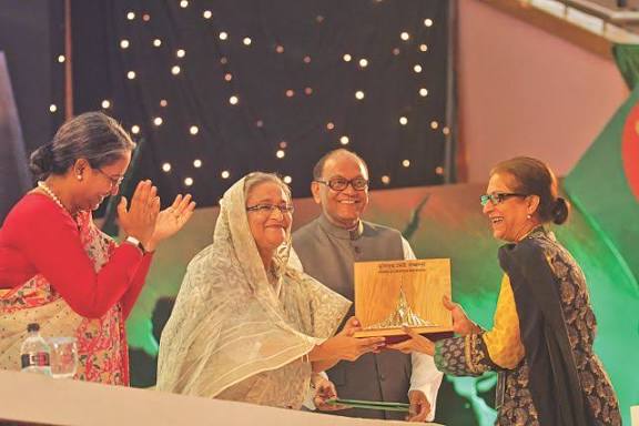 Awards picture asna jahangir
