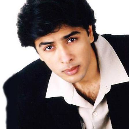 Qismat Apnay Haath Mein