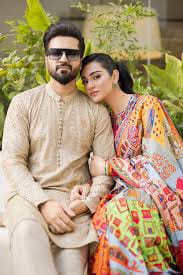 A picture of Pakistani actress Sarah Khan and her husband, singer 
Falak Shabir.
