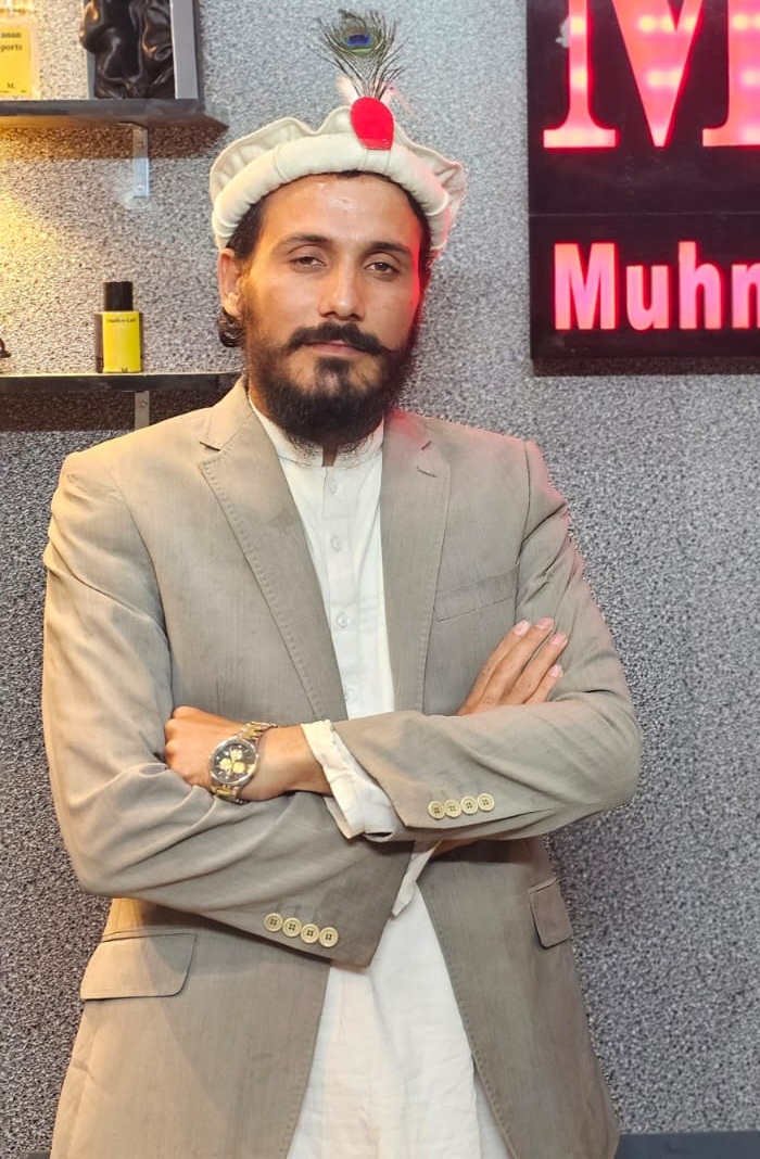 Social Work Trust Leader